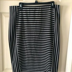 🌺 Apt 9 Black and White Striped Pencil Skirt